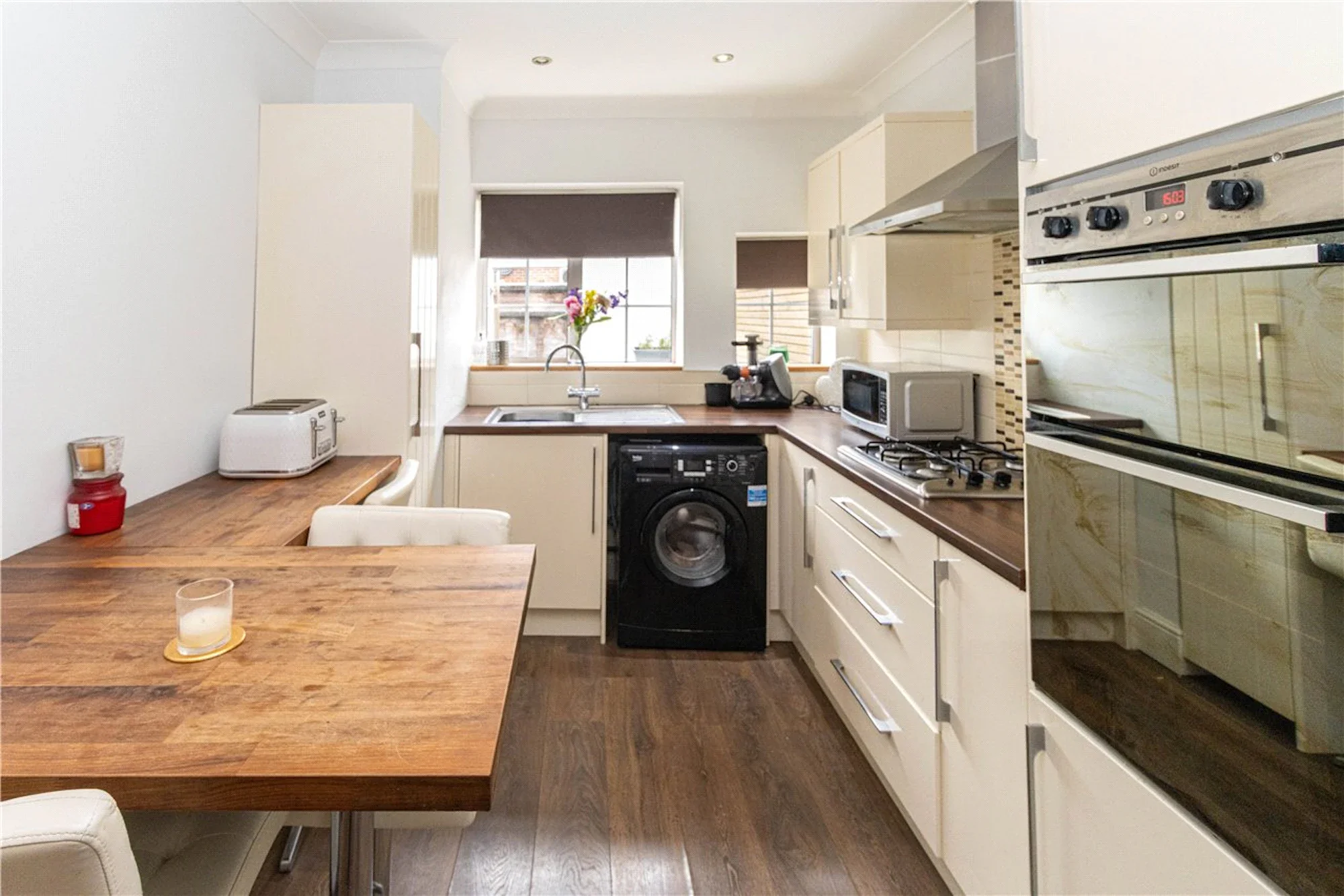 Flat The Forresters in St Albans
