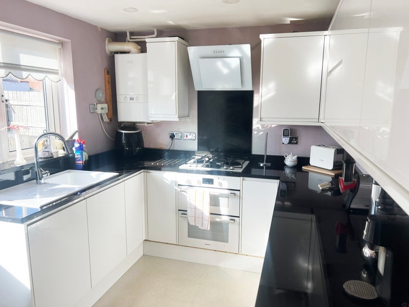 Room Addington Drive in Newsham