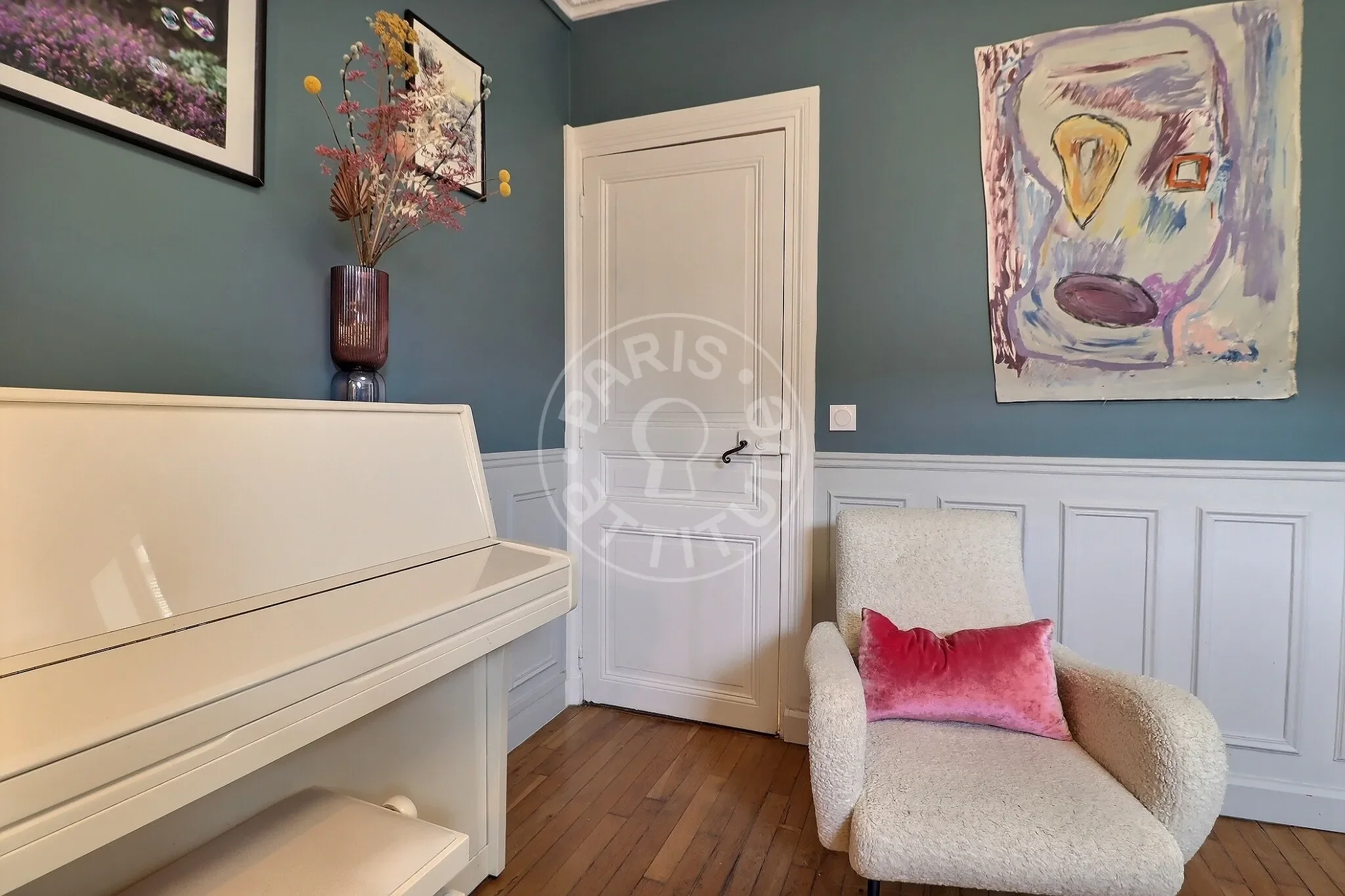 Appartement Rue Camille Tahan à Paris