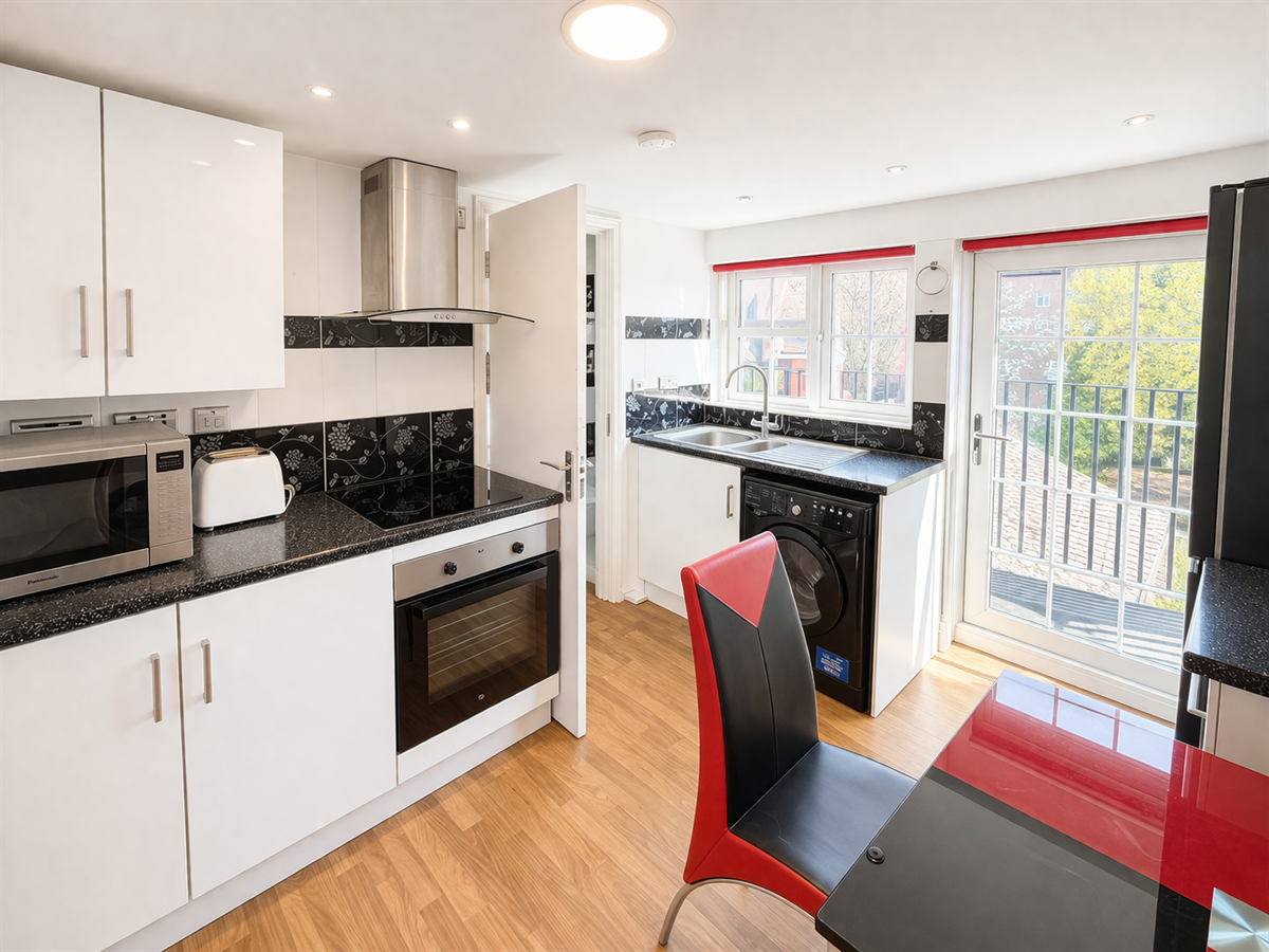 Flat West End Lane in Greater London
