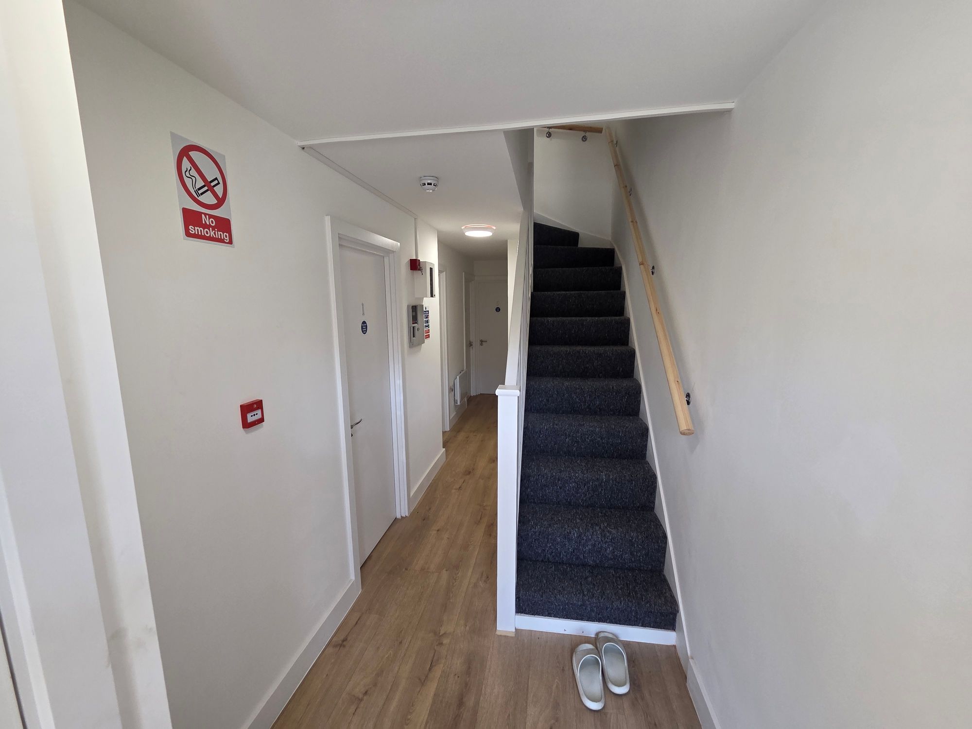 Room Nimrod Road in Greater London