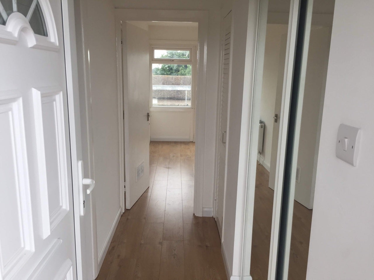 Flat Selhurst Road in Greater London