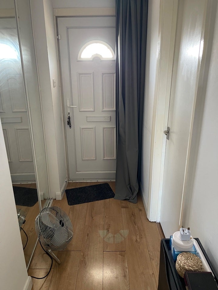 Flat Selhurst Road in Greater London