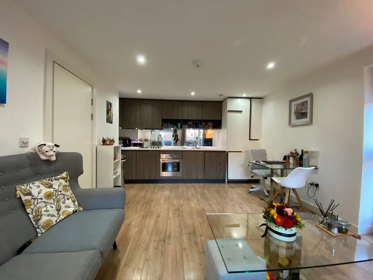 Flat Rossett Way in Greater London