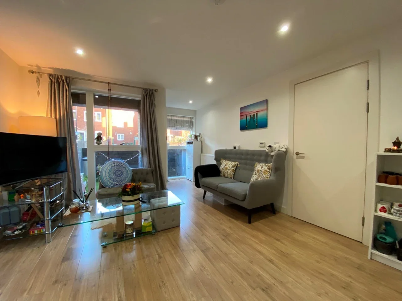 Flat Rossett Way in Greater London