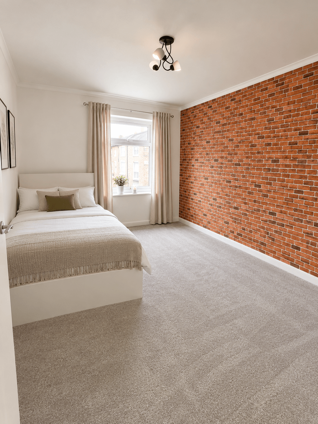Flat Woodcote Road in Greater London