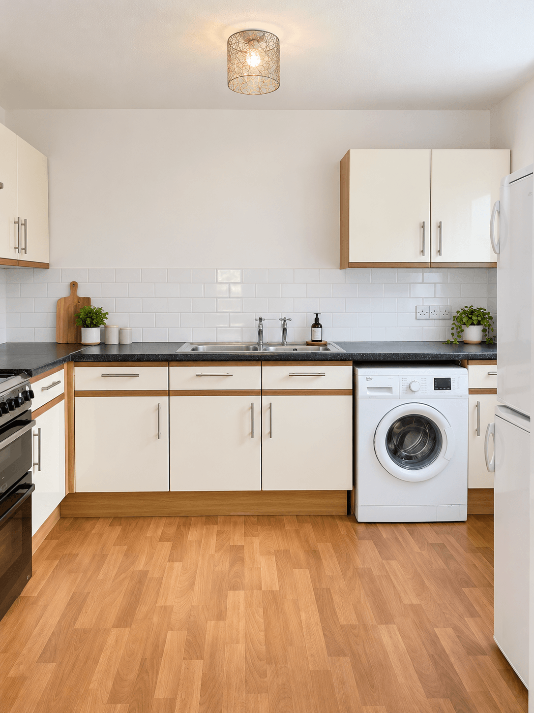 Flat Woodcote Road in Greater London