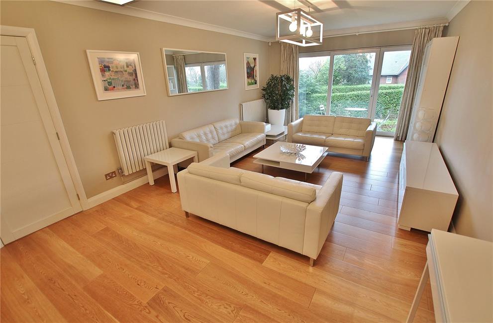 Flat Cefn Coed Gardens in Cardiff