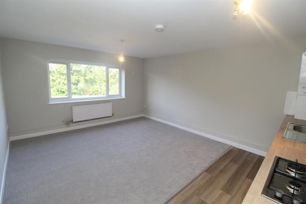 Flat Heol Y Nant in Cardiff