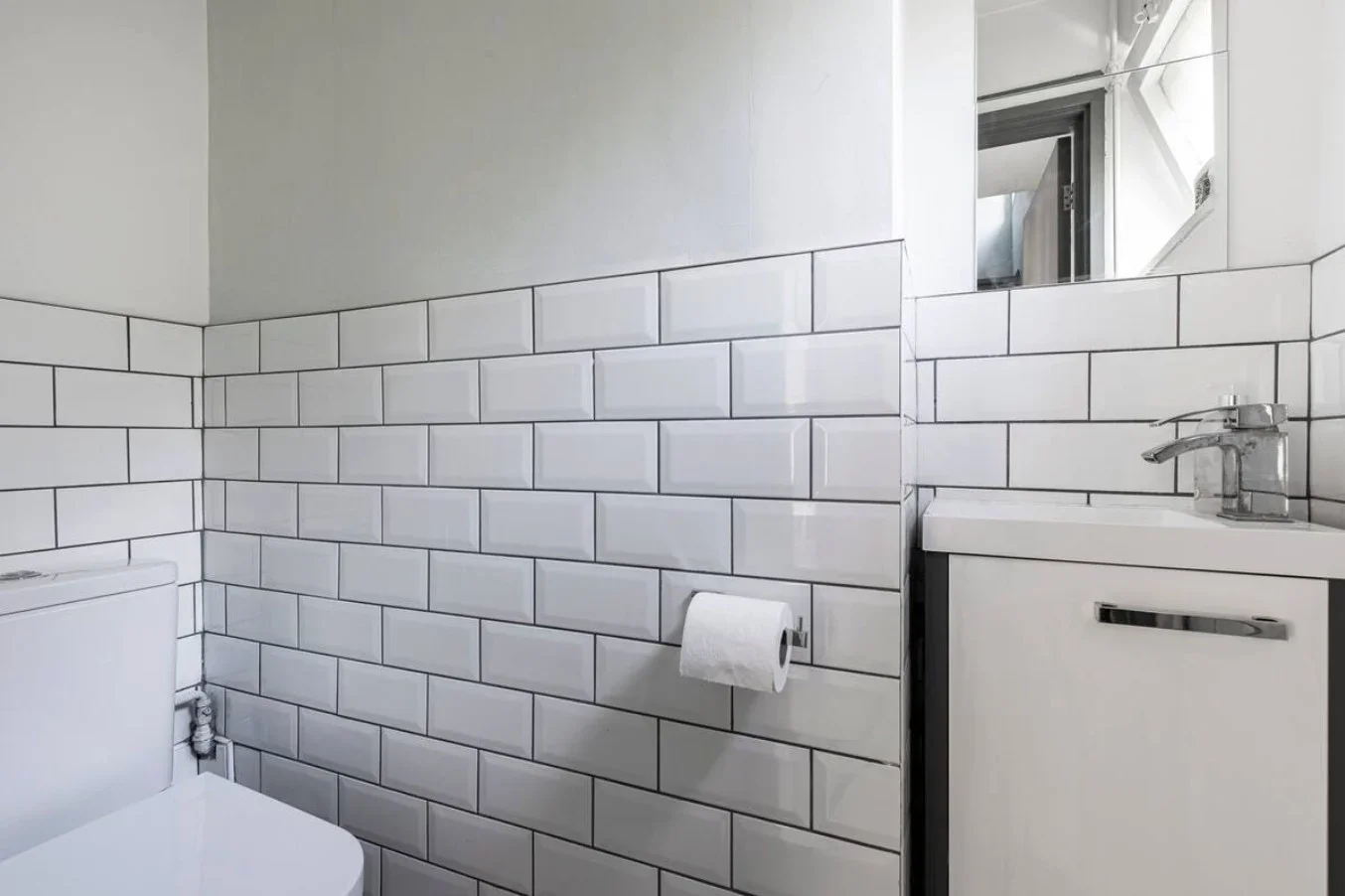 Room Somerleyton Road in Greater London