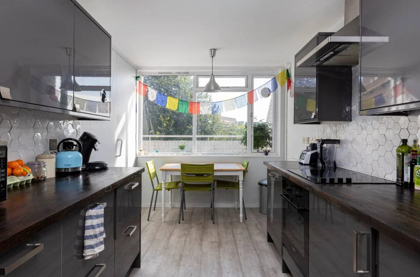 Room Somerleyton Road in Greater London