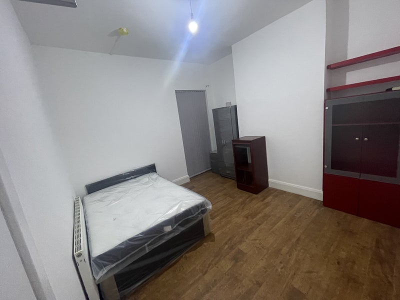 Room Francis Road in Birmingham