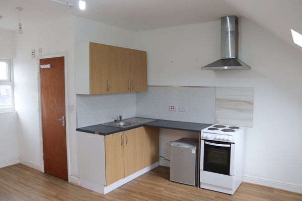 Flat Romford Road in London