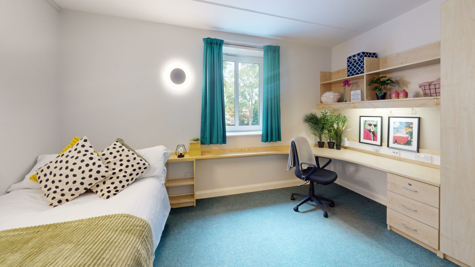 Room Turnpike Lane in Nottingham