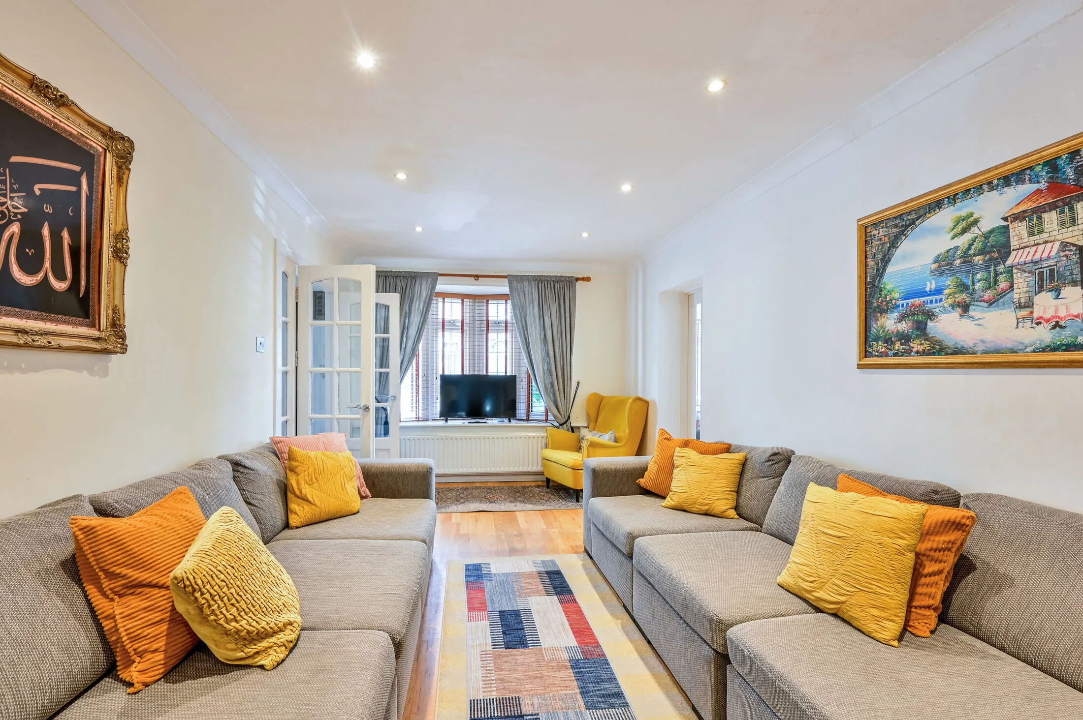 House Coombe Lane West in Greater London