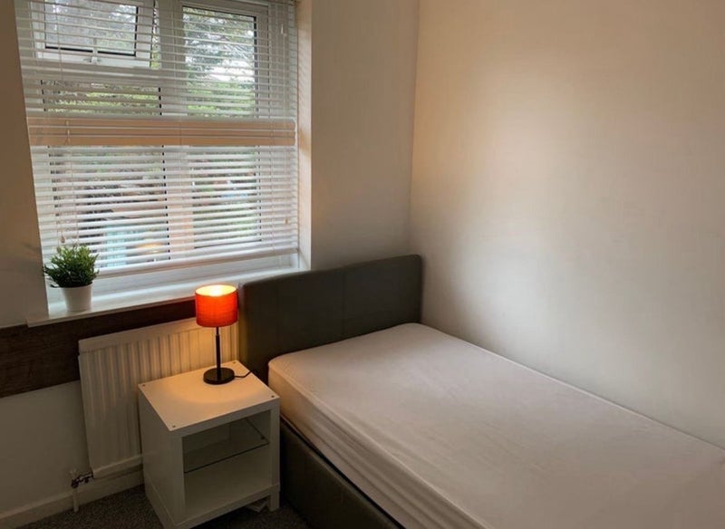 Room Alden Avenue in Greater London