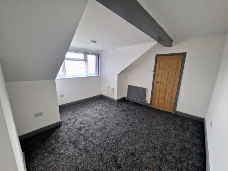 House Harlech Crescent in Leeds