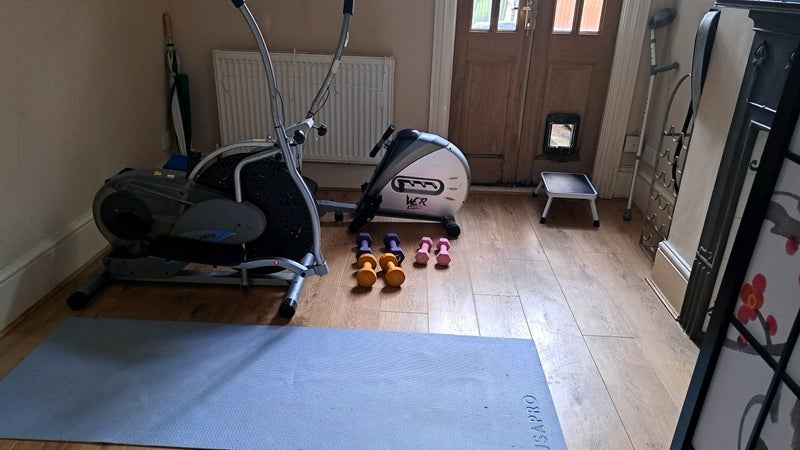 Room Lebanon Road in Greater London