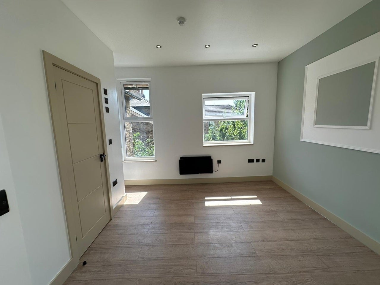 Flat Eastworth Road in Borough of Runnymede