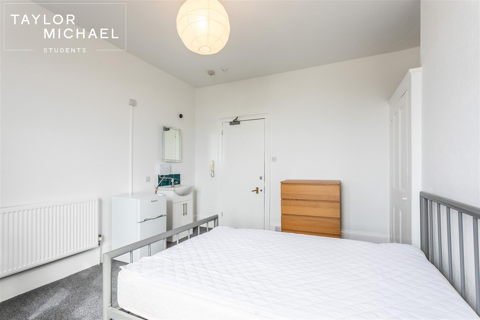 Room Powis Grove in Brighton