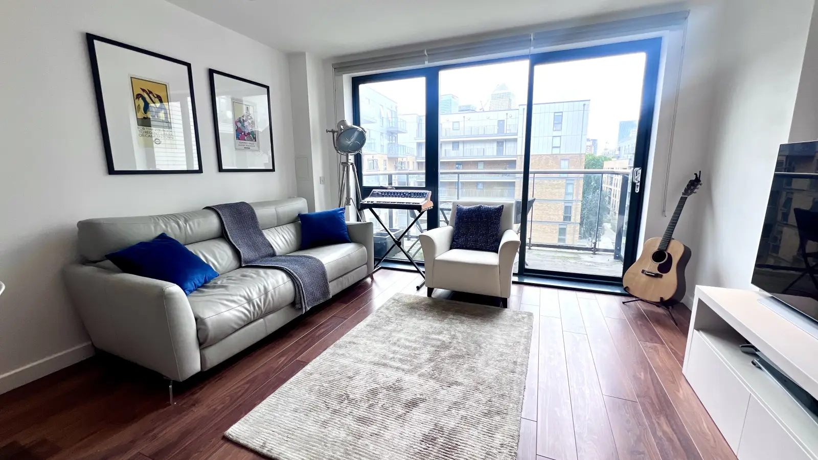 Flat Upper North Street in Greater London