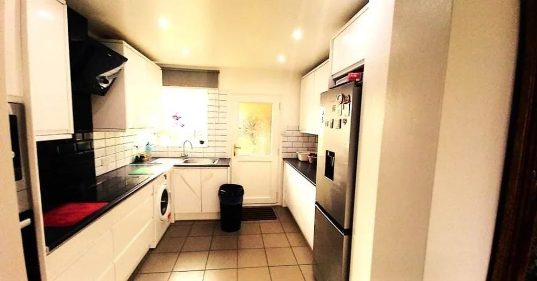 Room Clevedon Road in Luton