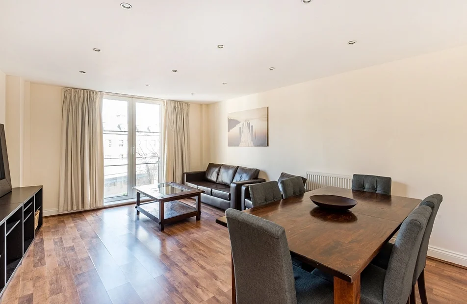 Flat Palgrave Gardens in City of Westminster