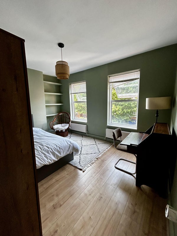 Room Voss Street in Greater London