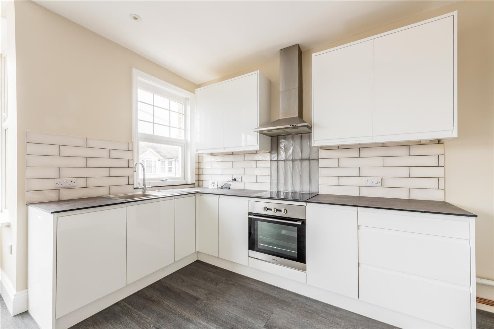 Flat Southview Road in Adur