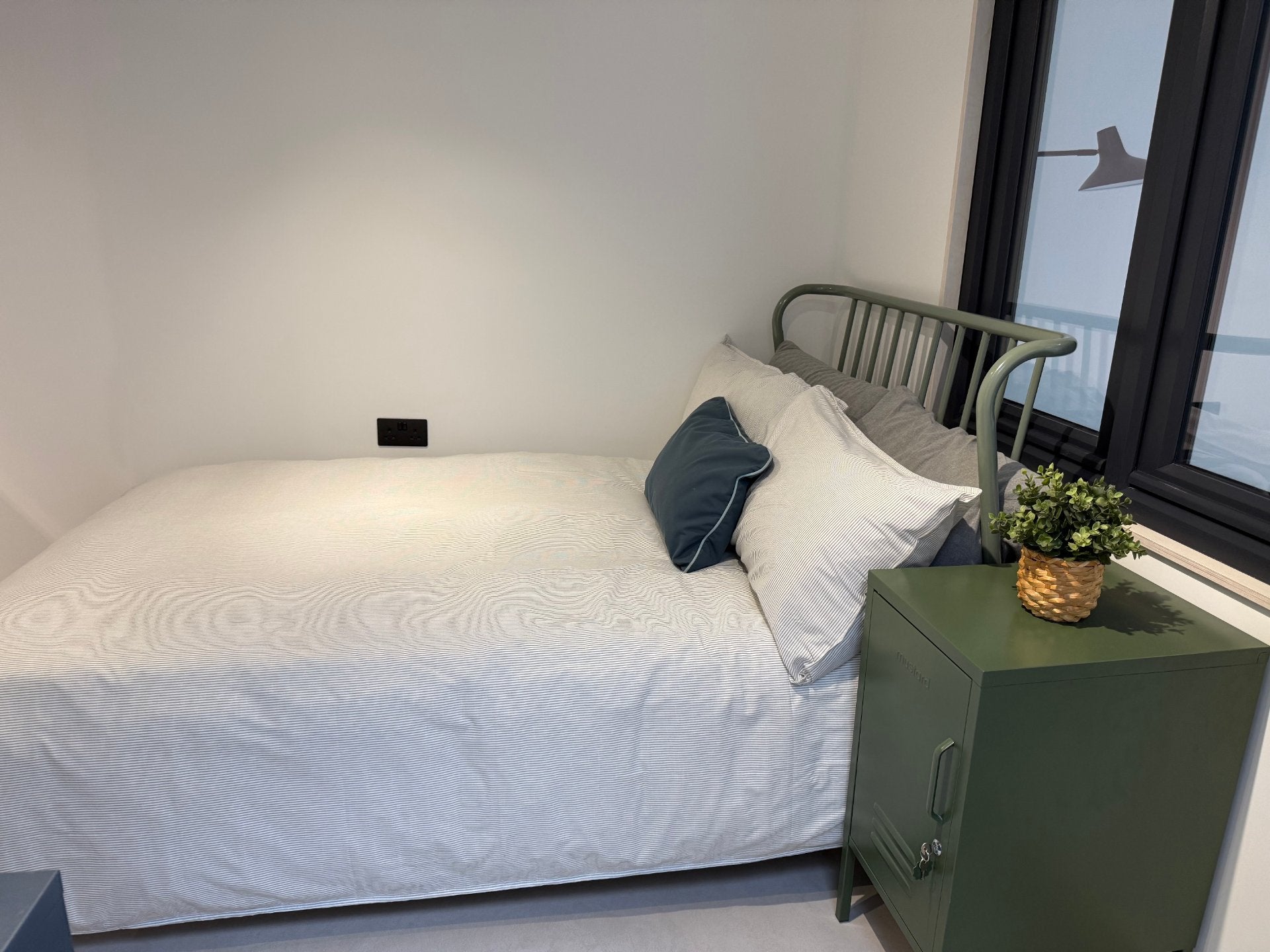 Flat Retreat Place in Greater London