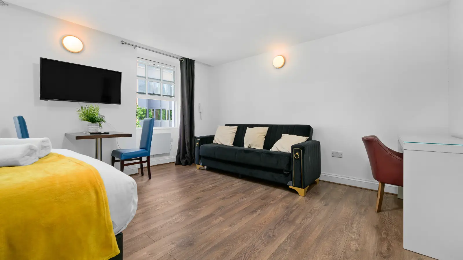 Flat Chitty Street in Greater London