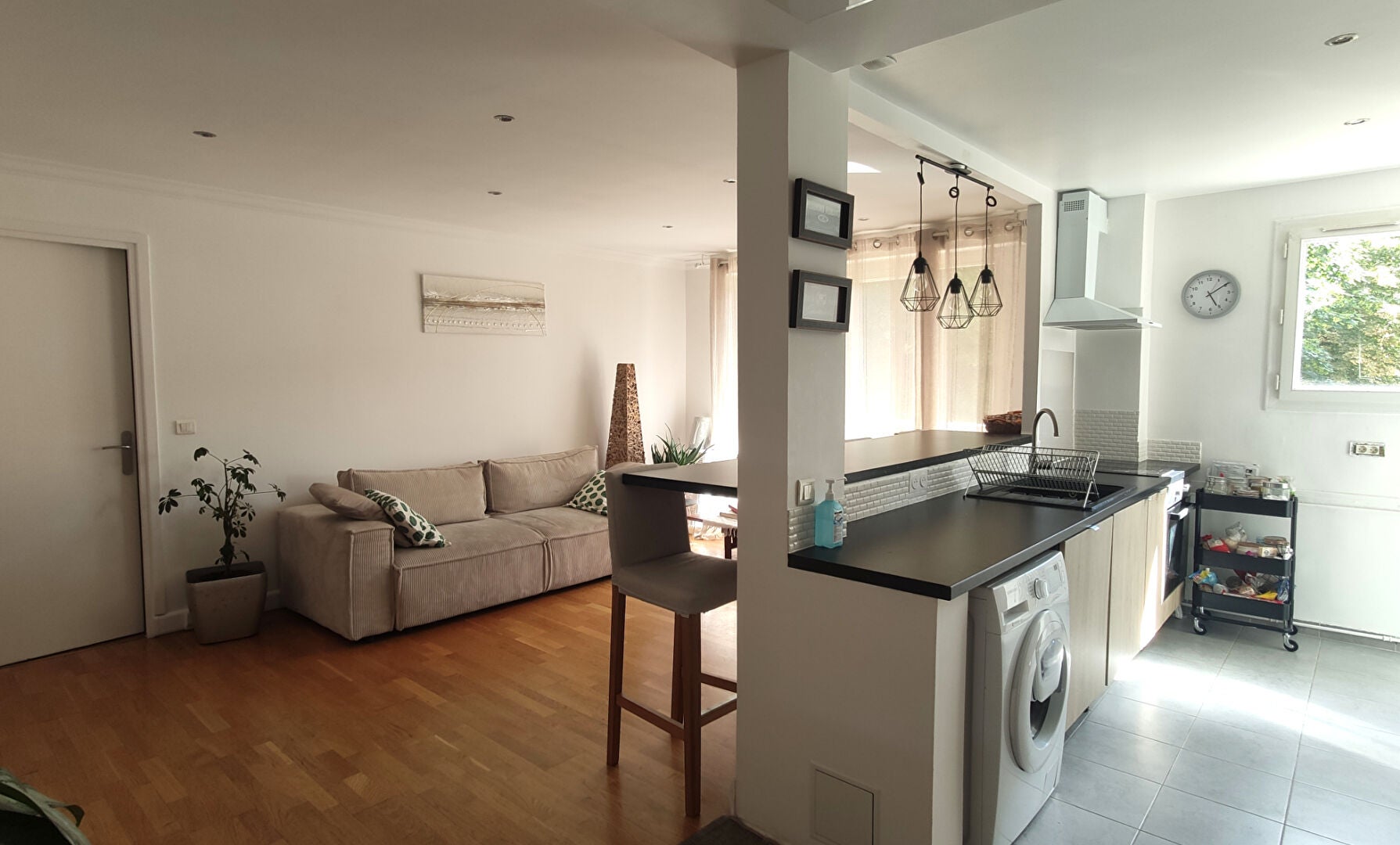 Flat Rue de la Fontaine Saint-Martin in Le Port-Marly