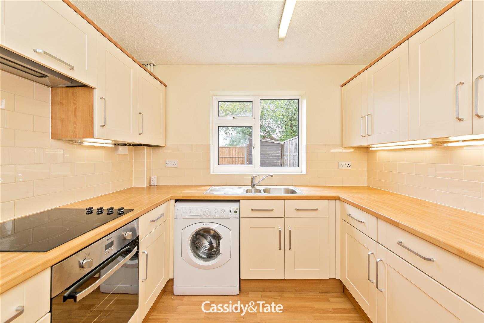 House Ivinghoe Close in St Albans