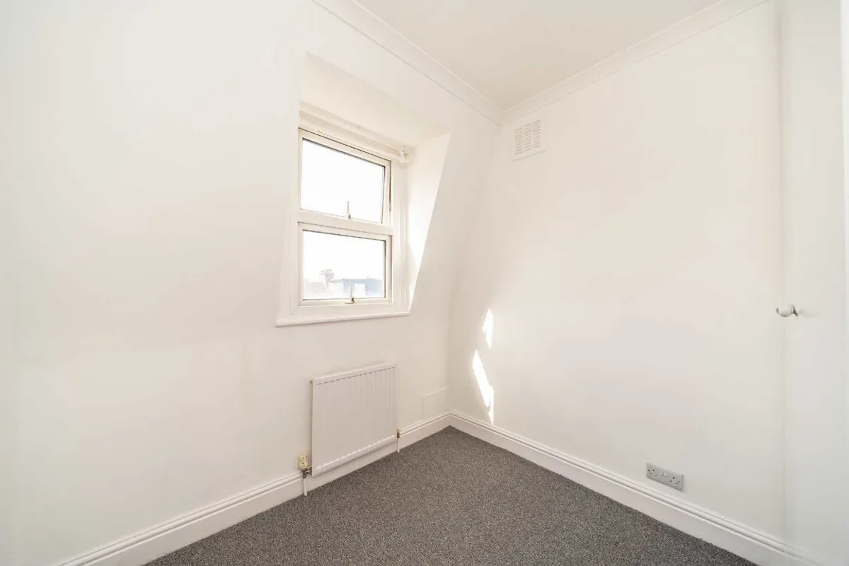 Flat Merton High Street in Greater London