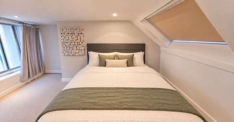 Room Aslett Street in Greater London