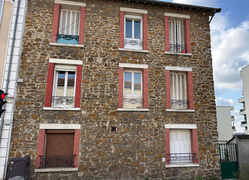 Flat Avenue de Gagny in Gagny