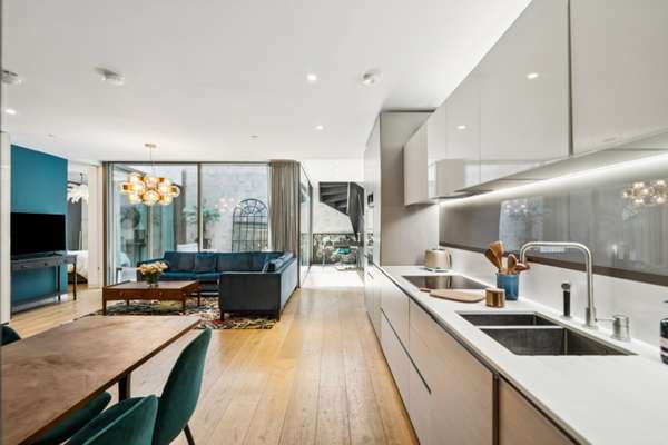 Flat Wardour Street in City of Westminster
