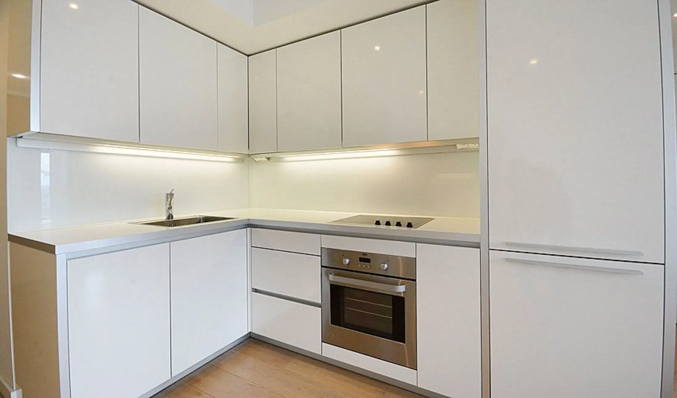 Flat Wollaston Close in Greater London