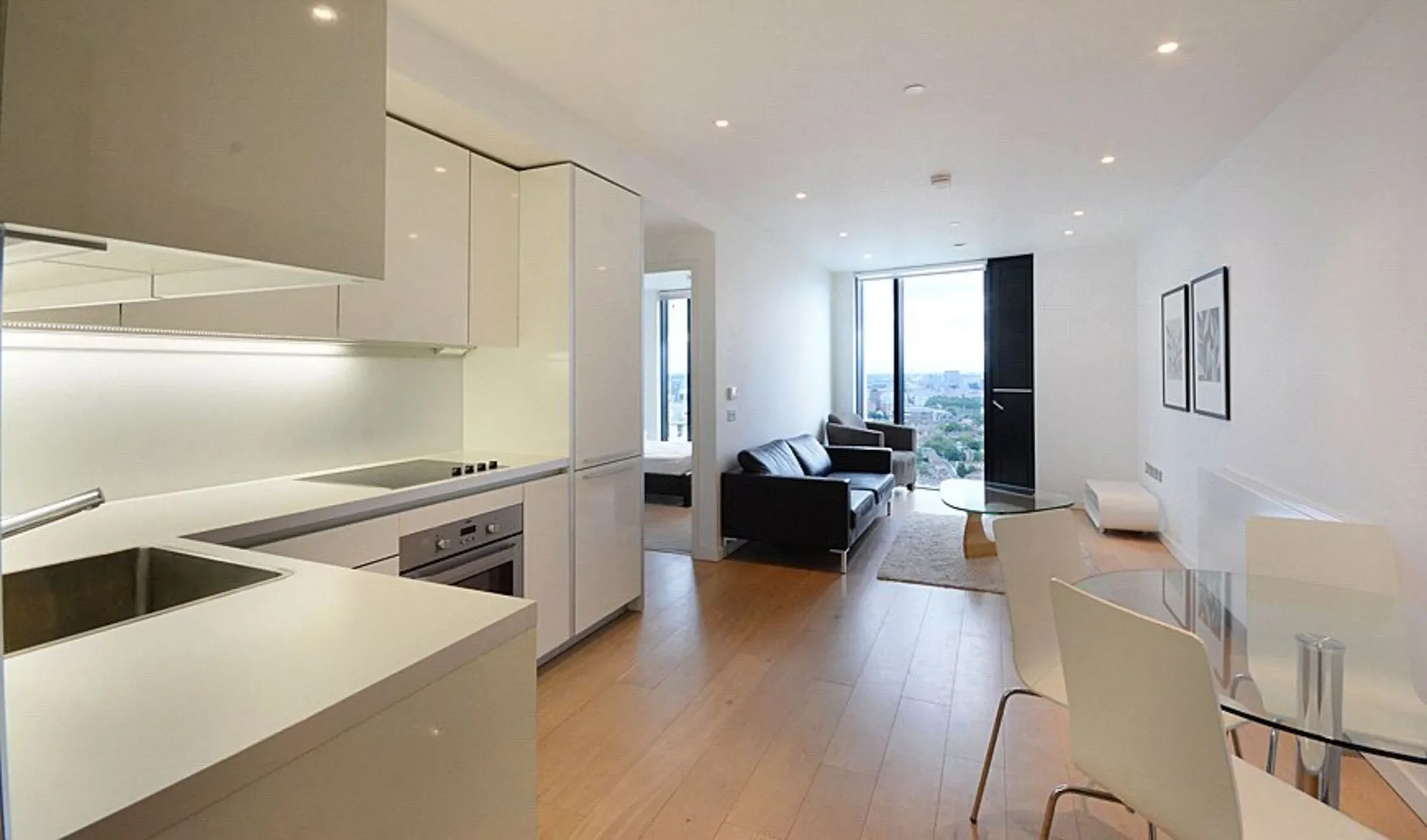 Flat Wollaston Close in Greater London