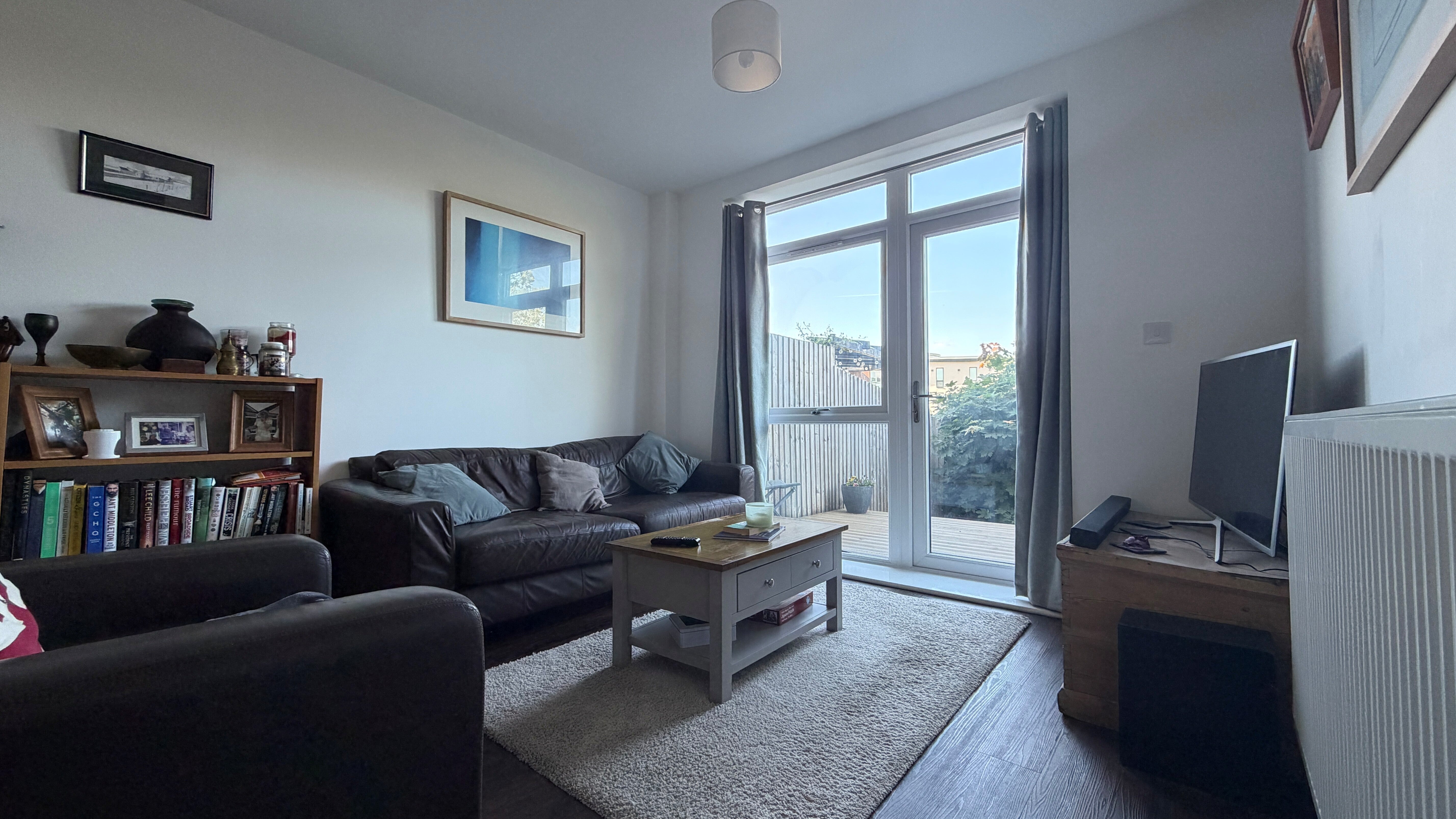 Flat Harbour Crescent in Portishead