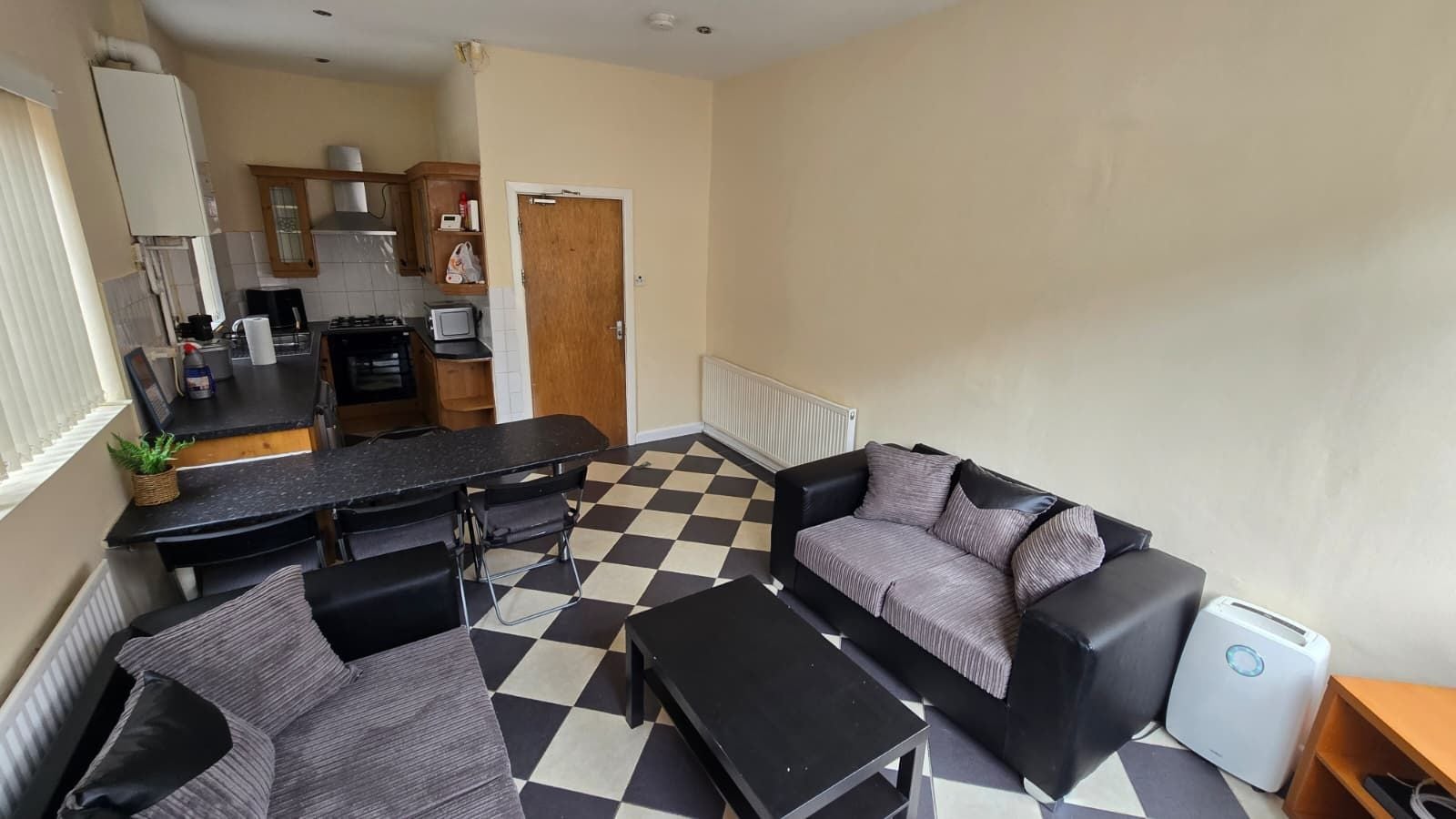 Room Scarsdale Road in Manchester