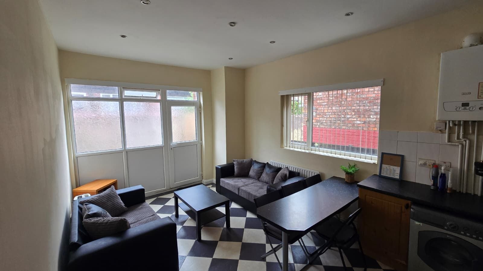 Room Scarsdale Road in Manchester