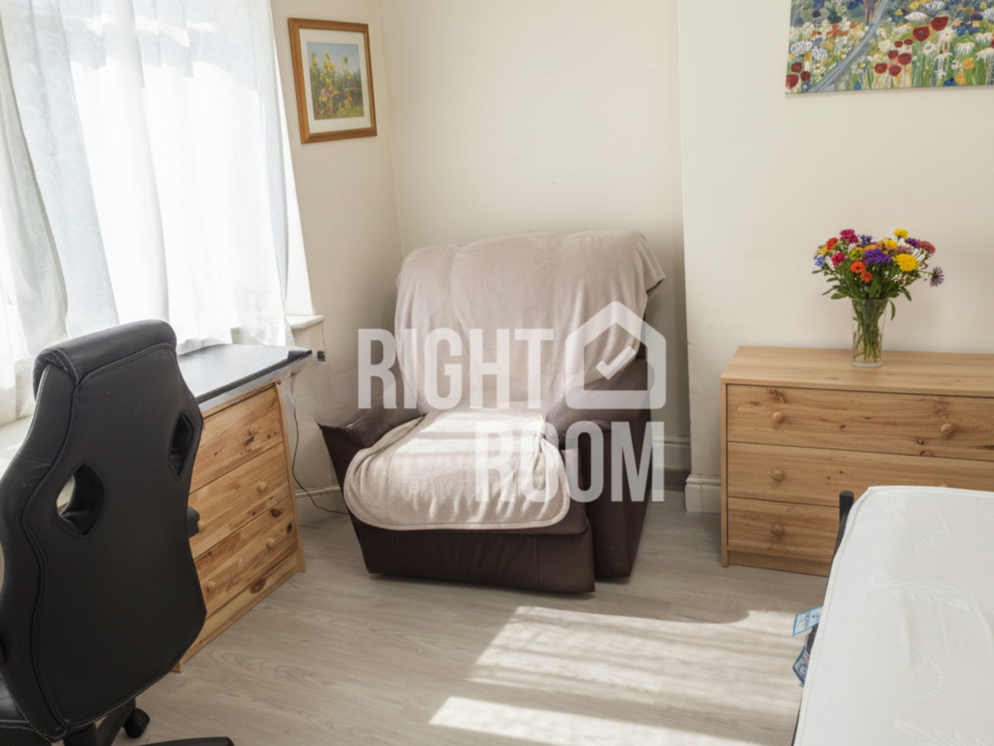 Room Burgess Road in Southampton