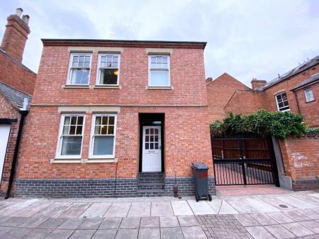 Flat Abingdon Road in Leicester