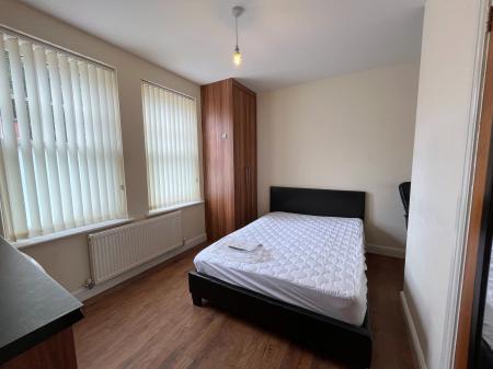 Flat Abingdon Road in Leicester
