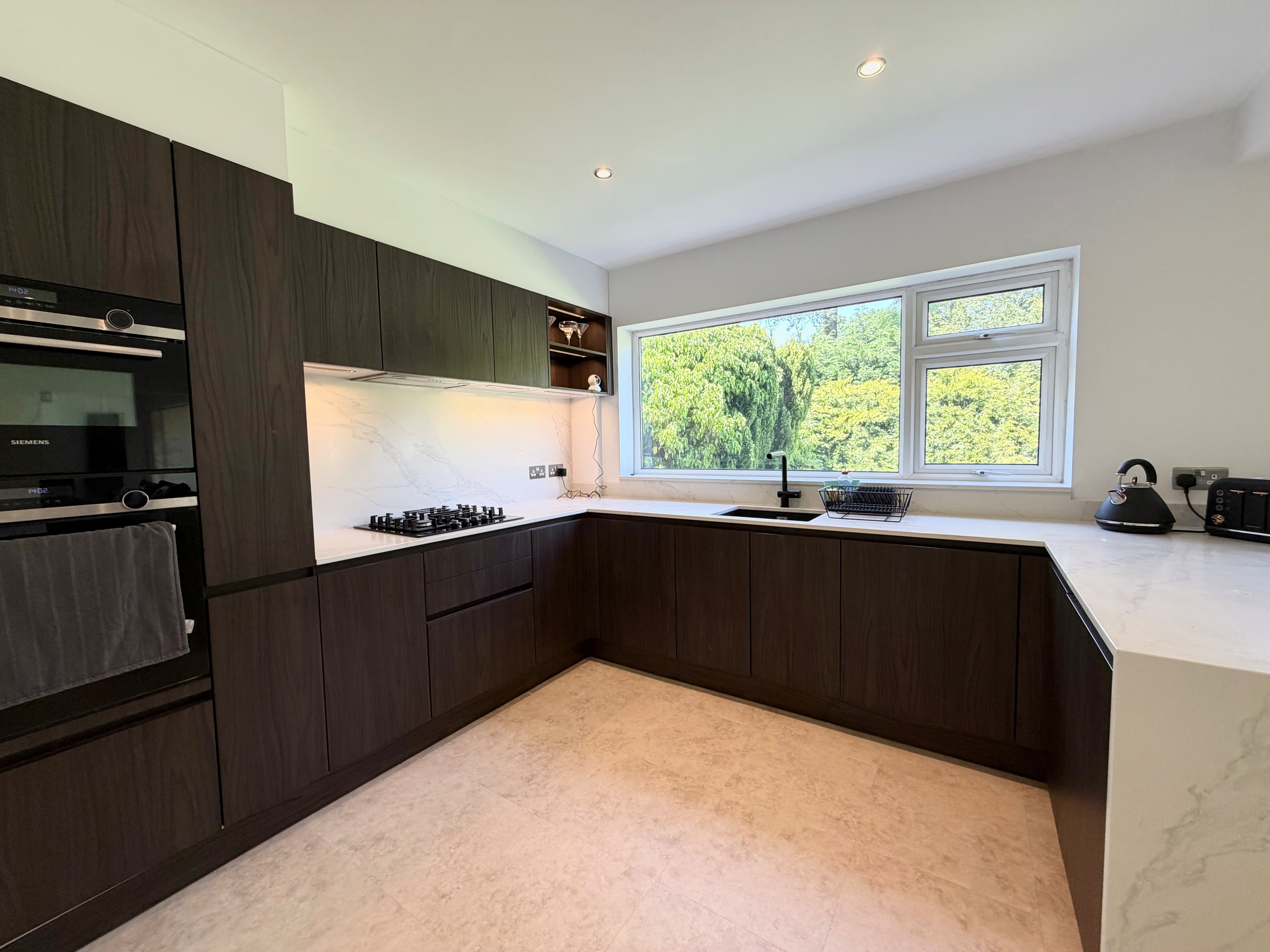 House Rollswood Drive in Metropolitan Borough of Solihull