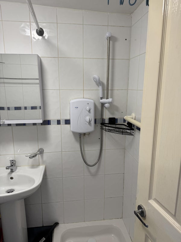 Room Redhall Crescent in City of Edinburgh