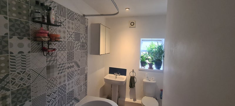 Room Treharris Street in Cardiff