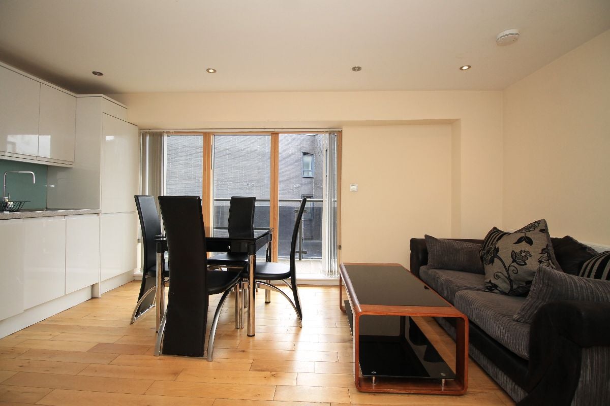 Flat Shirley Street in Greater London