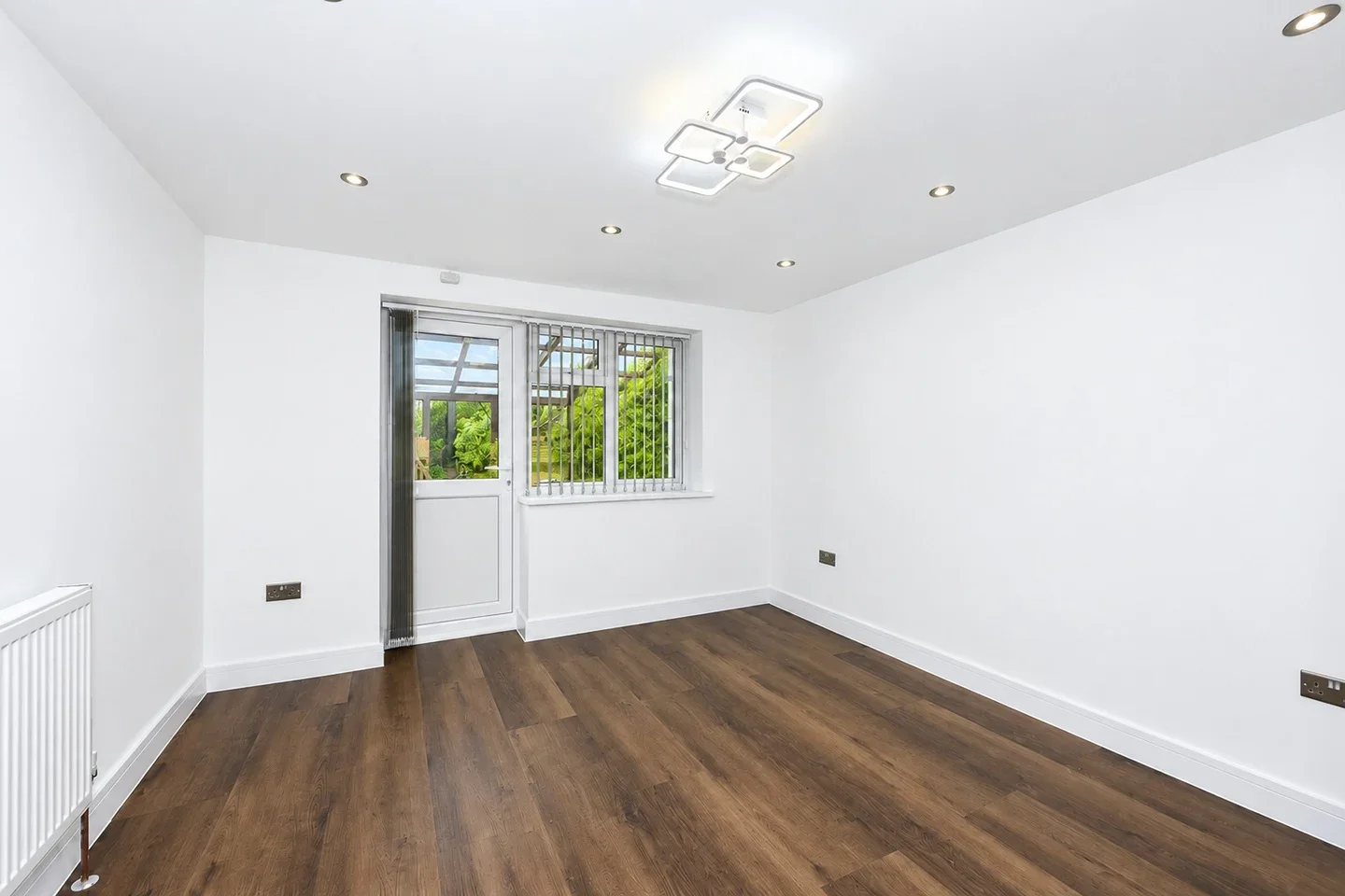 Flat Windmill Lane in Epsom and Ewell